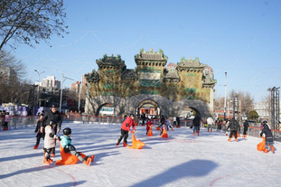 德转列中锋身价榜：哈兰德1.8亿欧居首，姆巴佩第二