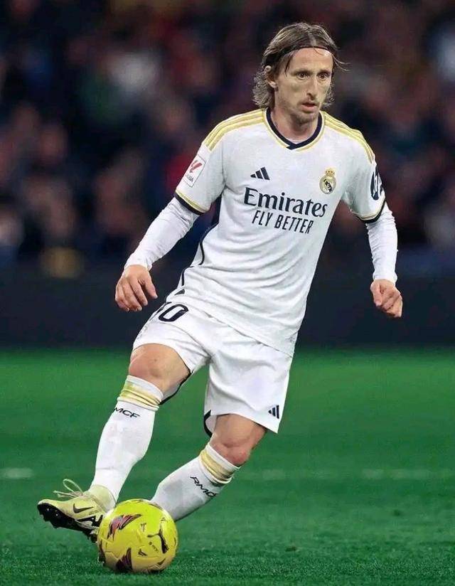 小勒布伦上演极限逆转，国乒混团世界杯丢掉一盘，8-2法国队