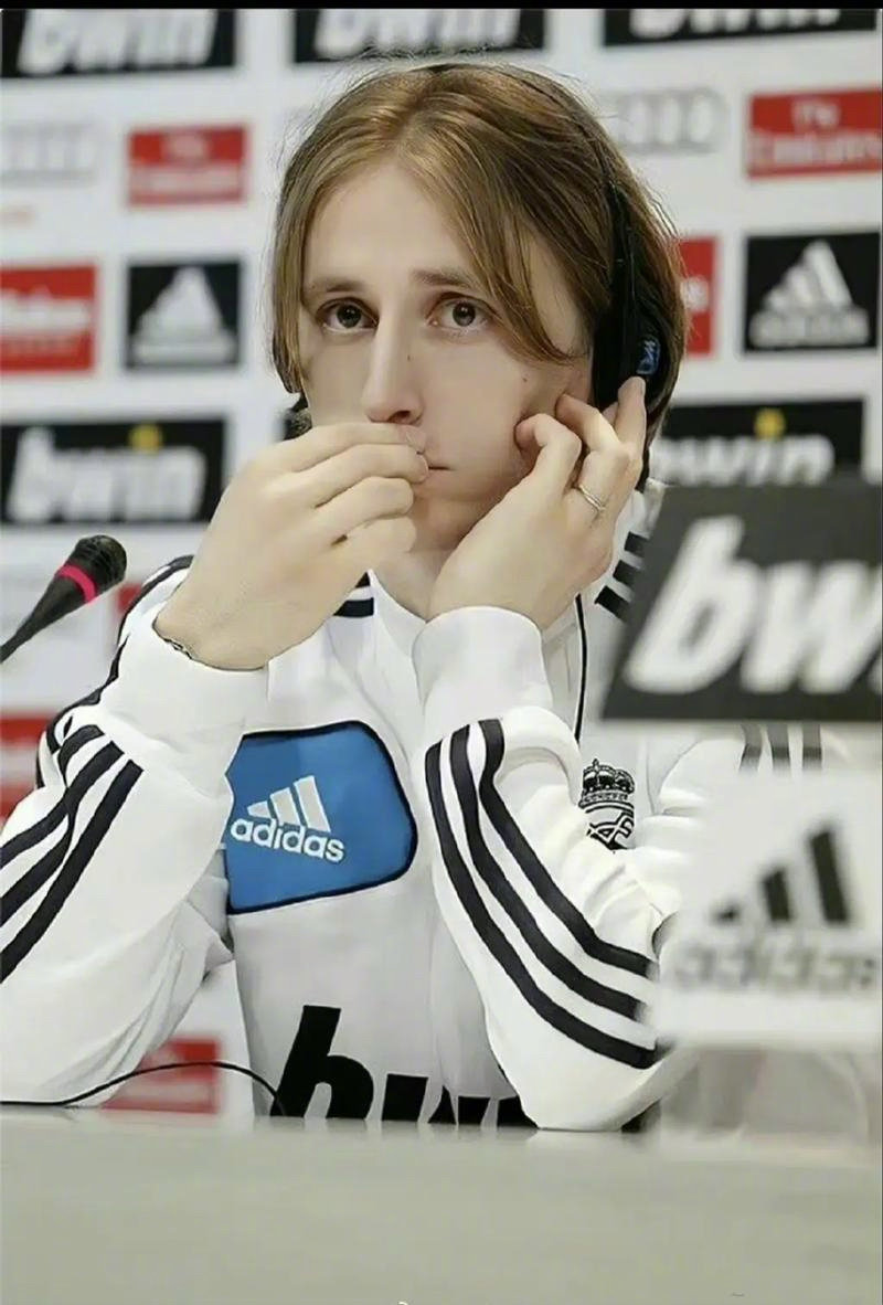 CBA杯赛中NBL球队爆冷战胜CBA队伍，引发对联赛质量与外援配置的质疑，凸显CBA需改革。